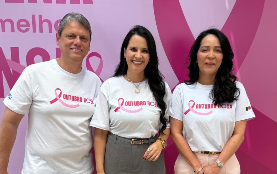 “Embaixadora do Vale”: reconhecimento de Tarcísio projeta atuação regional de Leticia Aguiar